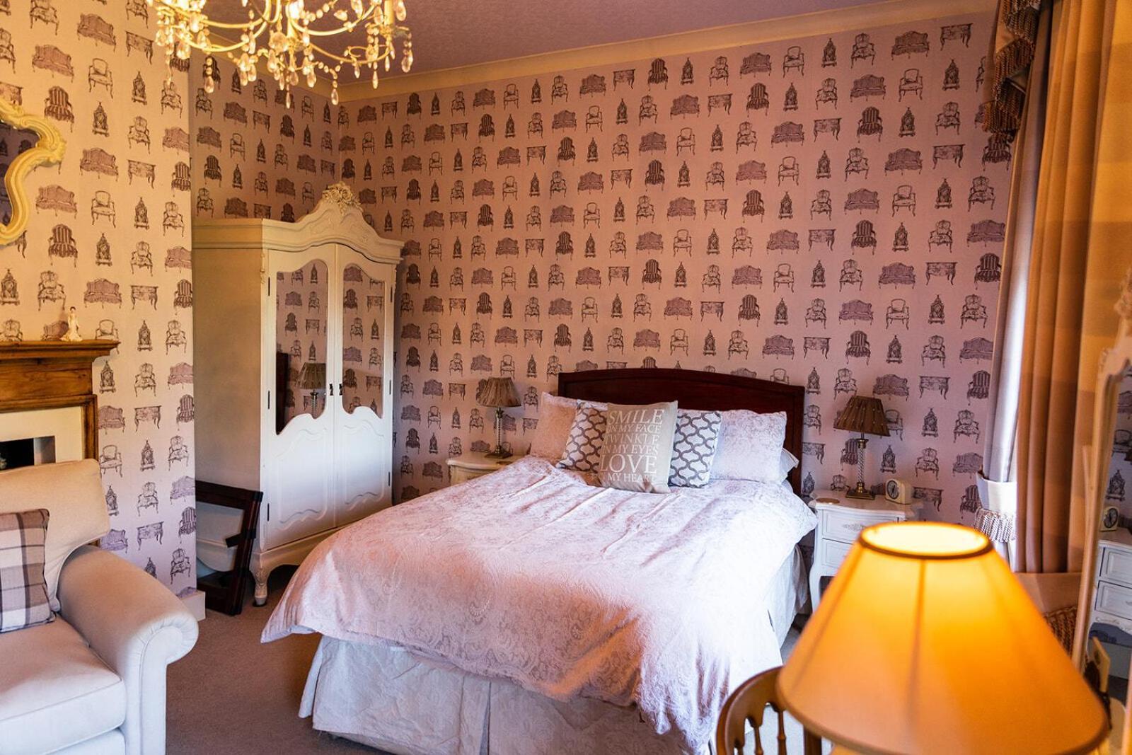 בודלי Kateshill House Bed & Breakfast מראה חיצוני תמונה